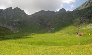 59 Scendo nel vallone sotto i laghi...